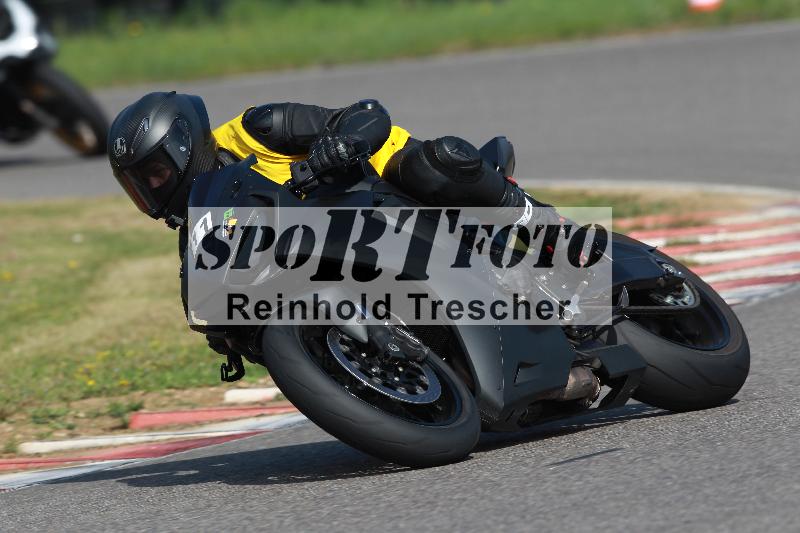 /Archiv-2022/06 15.04.2022 Speer Racing ADR/Instruktorengruppe/11